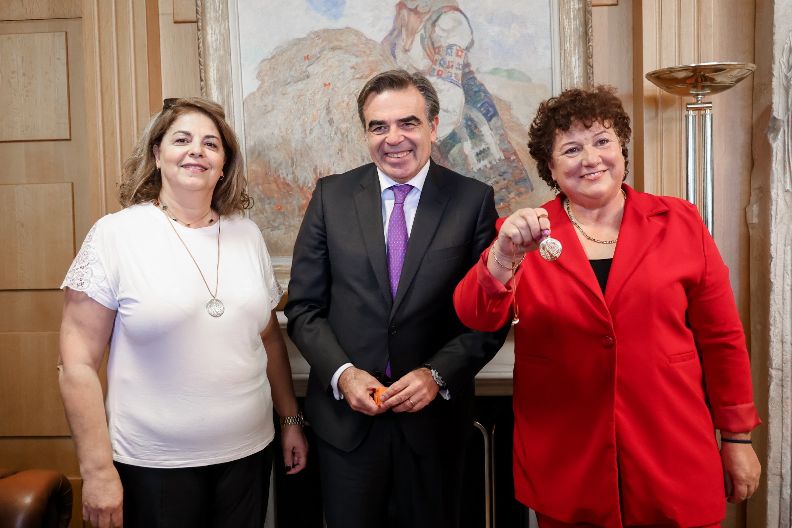 Μ. Σχοινάς: Η Ελληνίδα αγρότισσα είναι η μάνα και ψυχή της ελληνικής γης