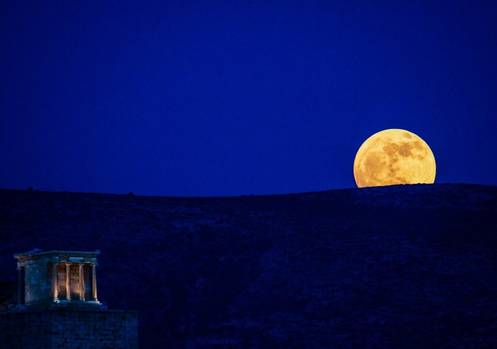 Πανσέληνος Αυγούστου: Περισσότερα από 100 μνημεία ανοιχτά για το κοινό
