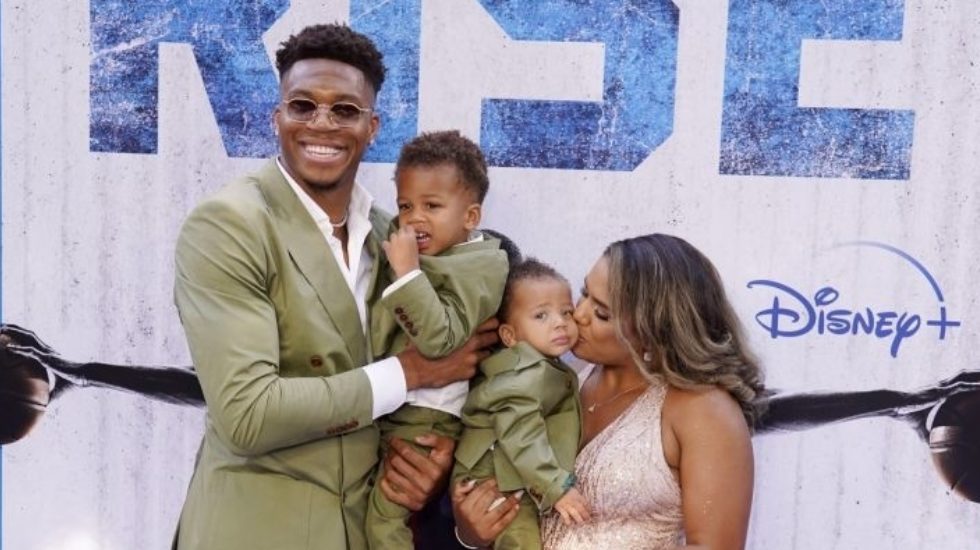 Και ο Μητσοτάκης στο γάμο Αντετοκούνμπο 