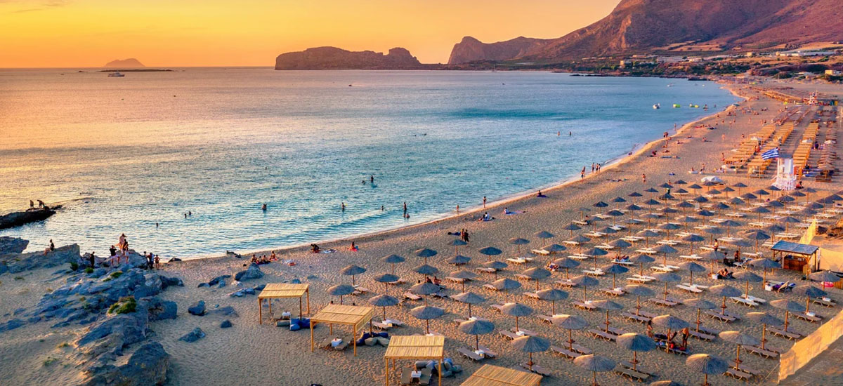 Τουρισμός: Ποιες Περιφέρειες είναι πρωταθλήτριες και ποιες «ουραγοί» -Επισκέψεις, εισπράξεις, διανυκτερεύσεις (πίνακες)