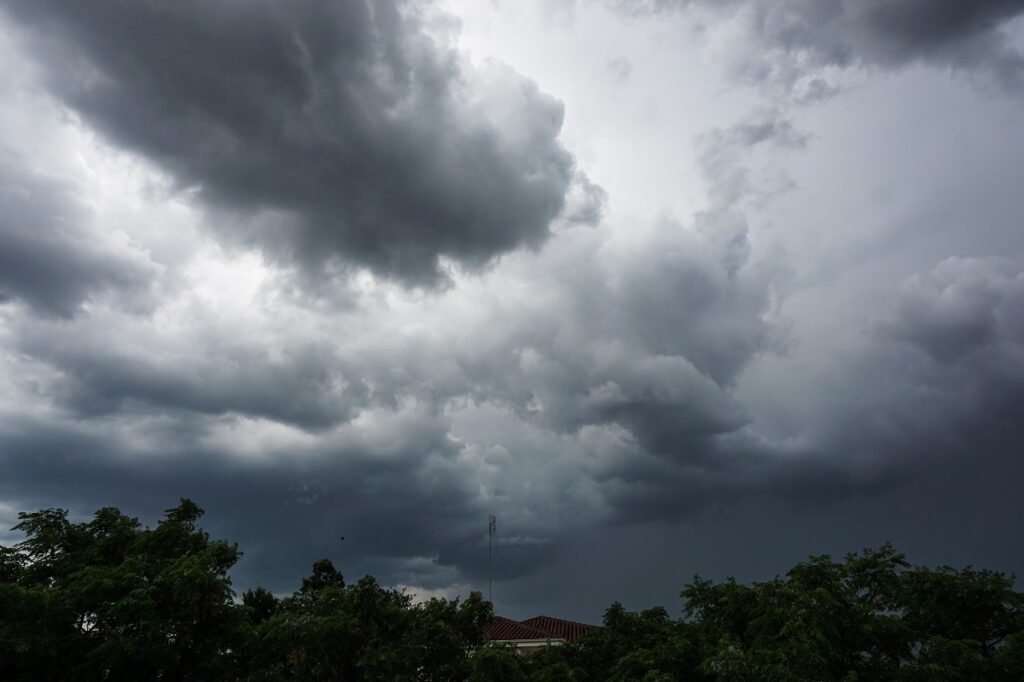 EMY-Κακοκαιρία Bora: Ποιες περιοχές είναι σήμερα στο «κόκκινο»
