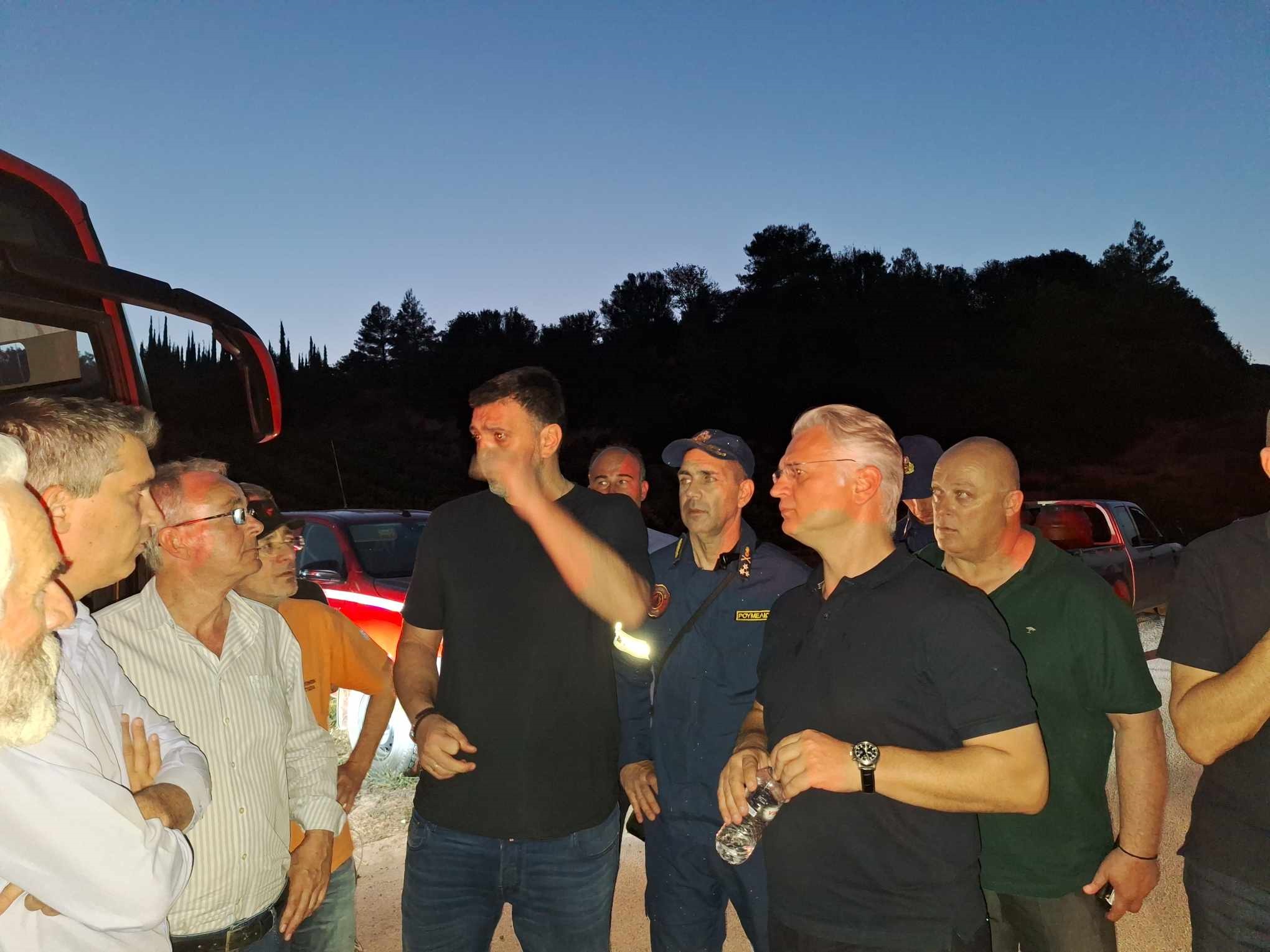 Στο μέτωπο της πυρκαγιάς στη Νεμέα ο Περιφερειάρχης Δημήτρης Πτωχός-Σύσκεψη υπό τον Υπουργό Βασίλη Κικίλια