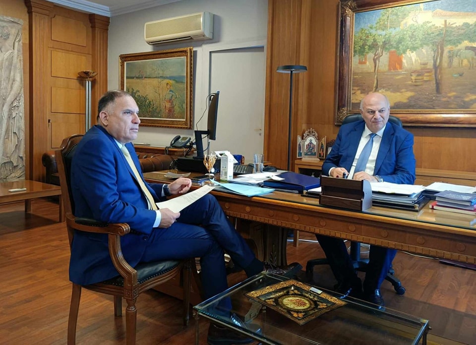 ΣΤΟ ΥΠΟΥΡΓΕΙΟ ΑΓΡΟΤΙΚΗΣ ΑΝΑΠΤΥΞΗΣ &amp; ΤΡΟΦΙΜΩΝ ΓΙΑ ΚΑΝΟΝΙΣΜΟ ΕΛΓΑ, ΕΣΠΕΡΙΔΟΕΙΔΗ &amp; ΑΛΙΕΙΑ Ο ΝΕΟΚΛΗΣ ΚΡΗΤΙΚΟΣ