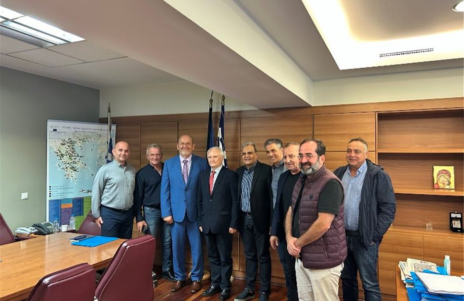 Εξωστρέφεια-προώθηση αγροτικών προϊόντων ζήτησαν παραγωγικοί φορείς Πελοποννήσου από Ανδριανό