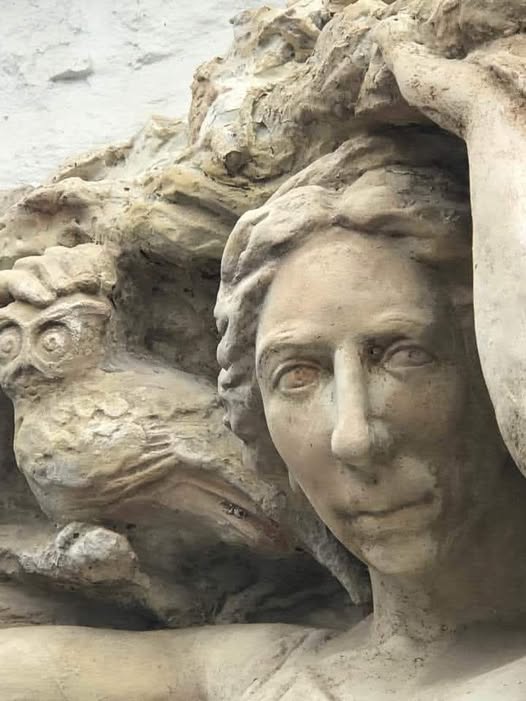 Η Σαπφώ αυτοκτόνησε από μάταιο έρωτα για τον Φάωνα...