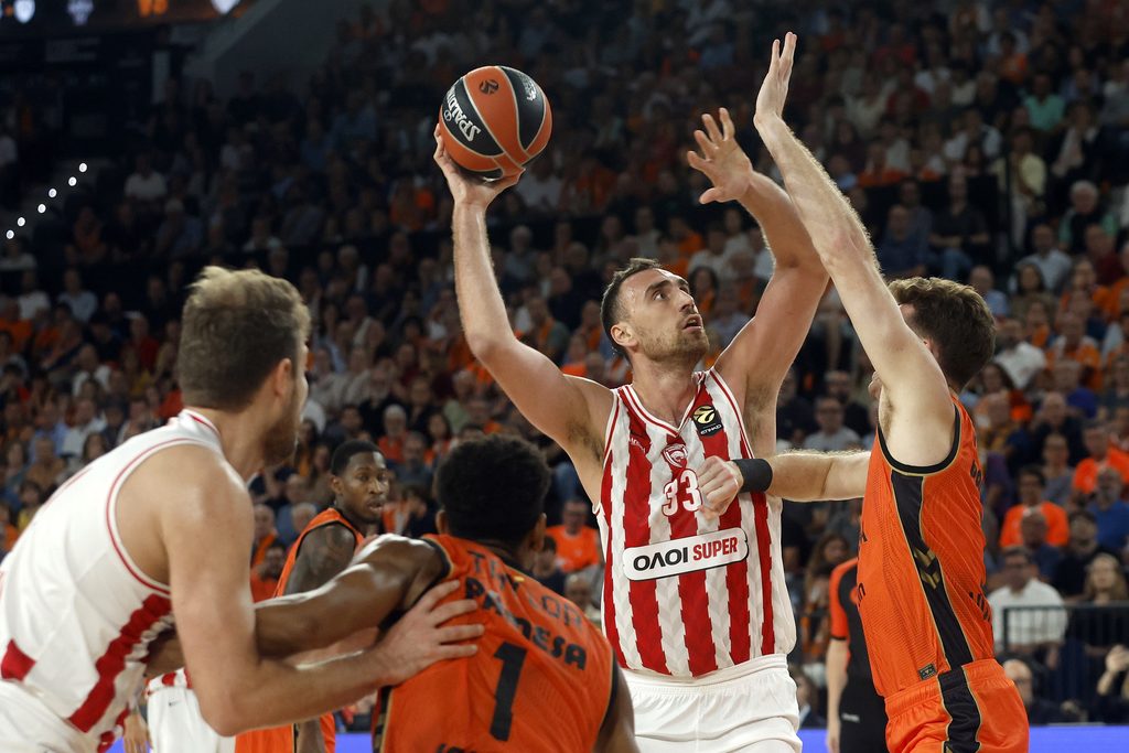 EuroLeague: Συγκλονιστική νίκη του Ολυμπιακού επί της Βαλένιθα