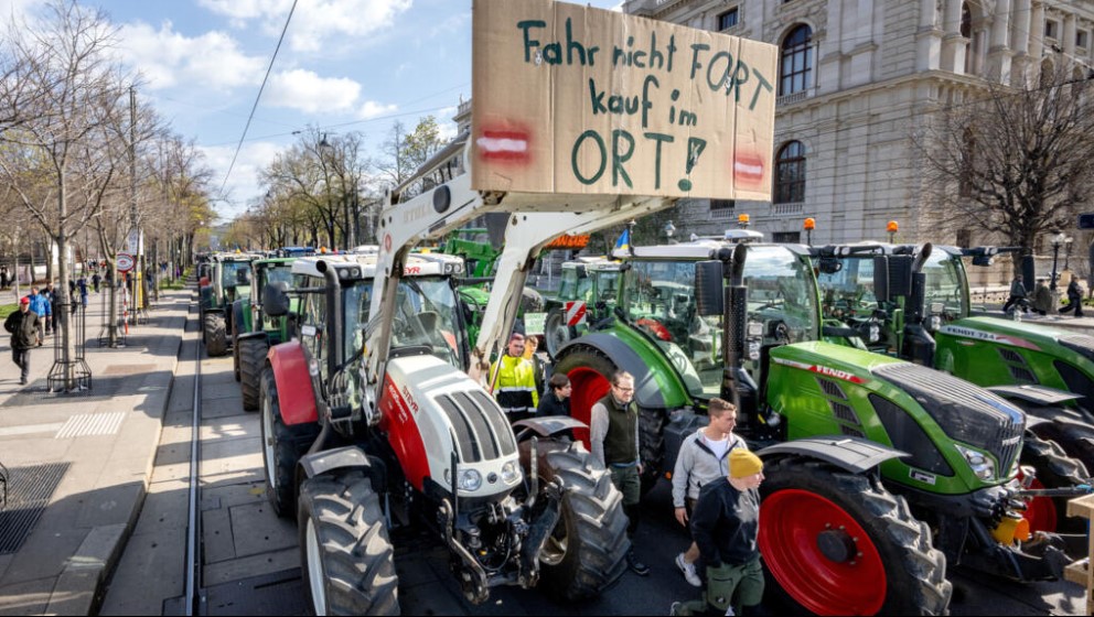 Με 300 τρακτέρ στην Βιέννη-Αίτημα για αναγραφή-σήμανση προέλευσης των προϊόντων