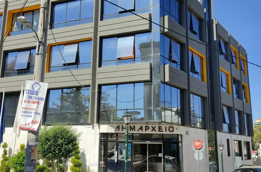 Δήμαρχος αποκαλεί “τεμπέληδες” τους εργαζόμενους – Τι απαντούν