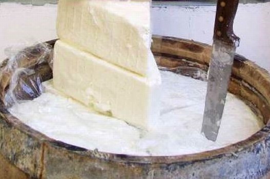 Εμπνευσμένη από το ουίσκι μέθοδος ανίχνευσης νοθείας φέτας