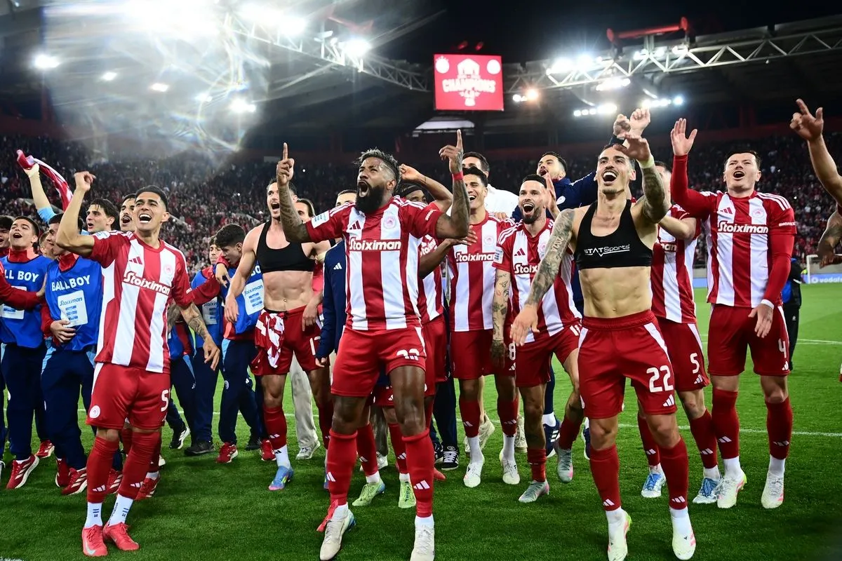 Ολυμπιακός: Ξέφρενοι πανηγυρισμοί για το 48ο Πρωτάθλημα Ελλάδας