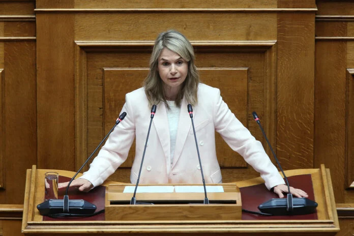 Μιλένα Αποστολάκη: Ανακοίνωσε την υποψηφιότητά της για την ηγεσία του ΠΑΣΟΚ