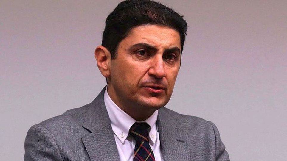 ΠΟΓΕΔΥ κατά Αυγενάκη: Το επίδομα των 300 ευρώ, οι απευθείας αναθέσεις και το μπάχαλο στον ΟΠΕΚΕΠΕ