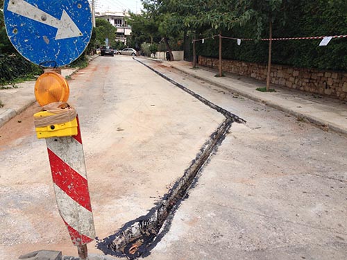 Δήμοι: Δεν έχουν δικαίωμα να βάζουν προδιαγραφές στις τομές των δικτύων 