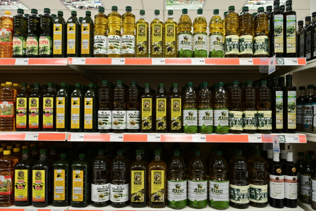 Ελαιόλαδο: Πόσο πωλείται στα σούπερ μάρκετ