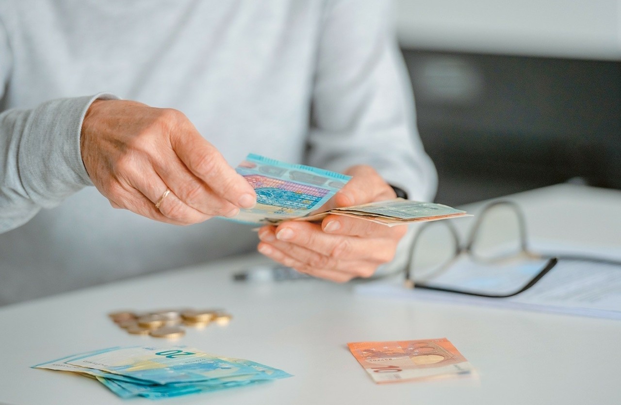 Το Νοέμβριο το επίδομα των 400 ευρώ σε 2,2 εκατ. συνταξιούχους