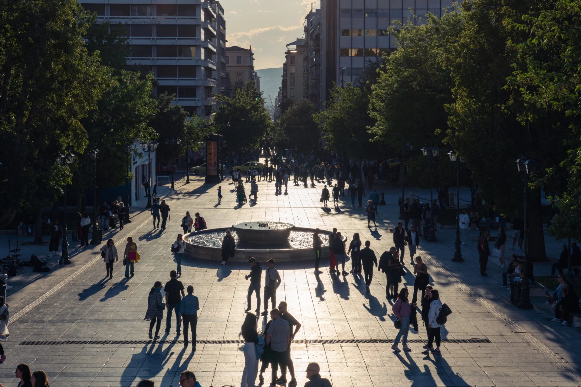 Μείωση αποταμιεύσεων παρά την αύξηση του διαθέσιμου εισοδήματος