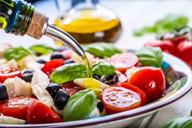 Εννέα μελέτες αναδεικνύουν την υπεροχή της μεσογειακής διατροφής