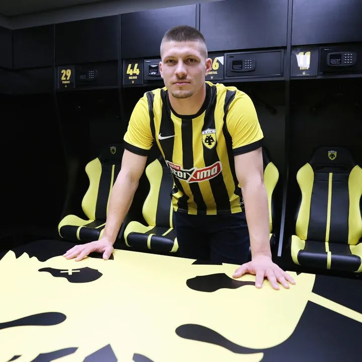 ΑΕΚ: Επίσημα κιτρινόμαυρος ο Γιόβιτς!