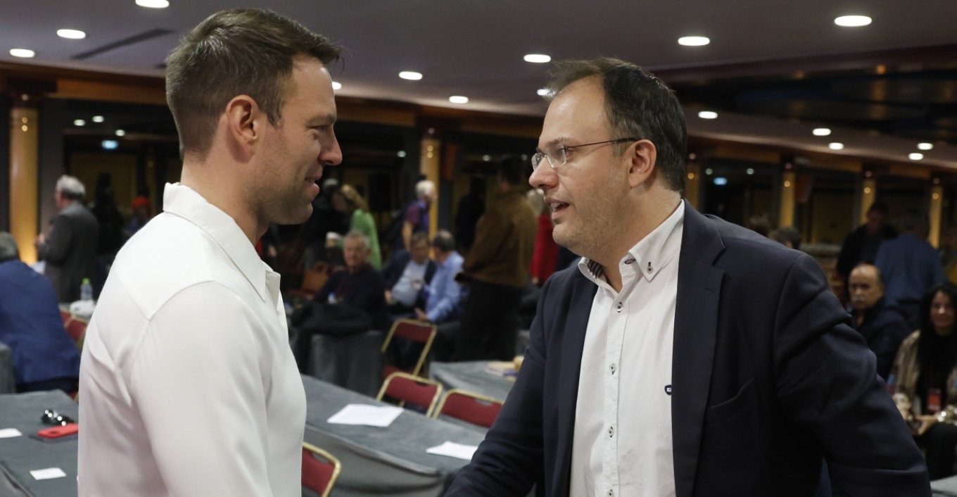 «Αντίποινα» Κασσελάκη σε Θεοχαρόπουλο: Τον απέλυσε την ημέρα της Διάσκεψης του Ινστιτούτου Τσίπρα