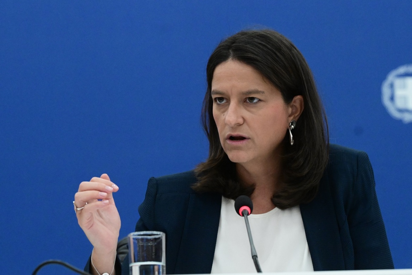 Κεραμέως: Ο διάλογος για τον νέο μηχανισμό καθορισμού του κατώτατου μισθού τώρα ξεκινάει