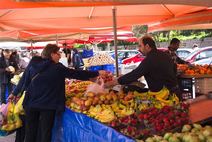 Λαϊκές αγορές: Όλες οι αλλαγές για παραγωγούς και επαγγελματίες