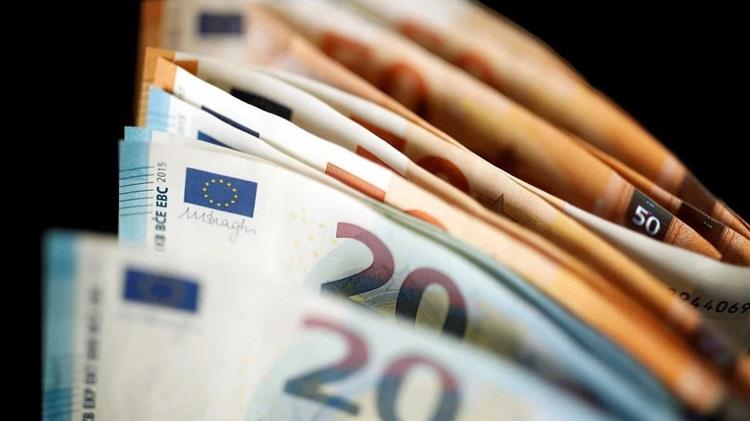 Απλήρωτα τα επιδόματα μητρότητας για χιλιάδες αυτοαπασχολούμενες και αγρότισσες
