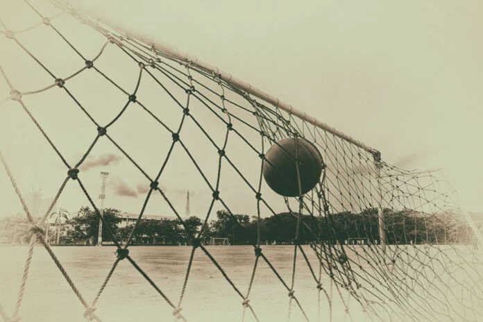 Όταν το ποδόσφαιρο μπήκε στα σπίτια μέσω ραδιοφώνου