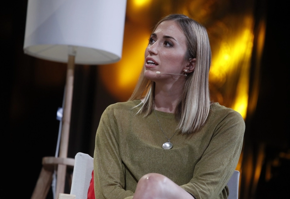 Αθηνά Παπαφωτίου στον Γιάννη Βρούτση: «Αν μείνω έγκυος, αυτόματα ακυρώνεται το συμβόλαιό μου!»