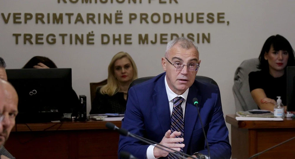 Αρπάζουν ελληνική γη στην Βόρεια Ήπειρο βουλευτές του Αλβανού πρωθυπουργού