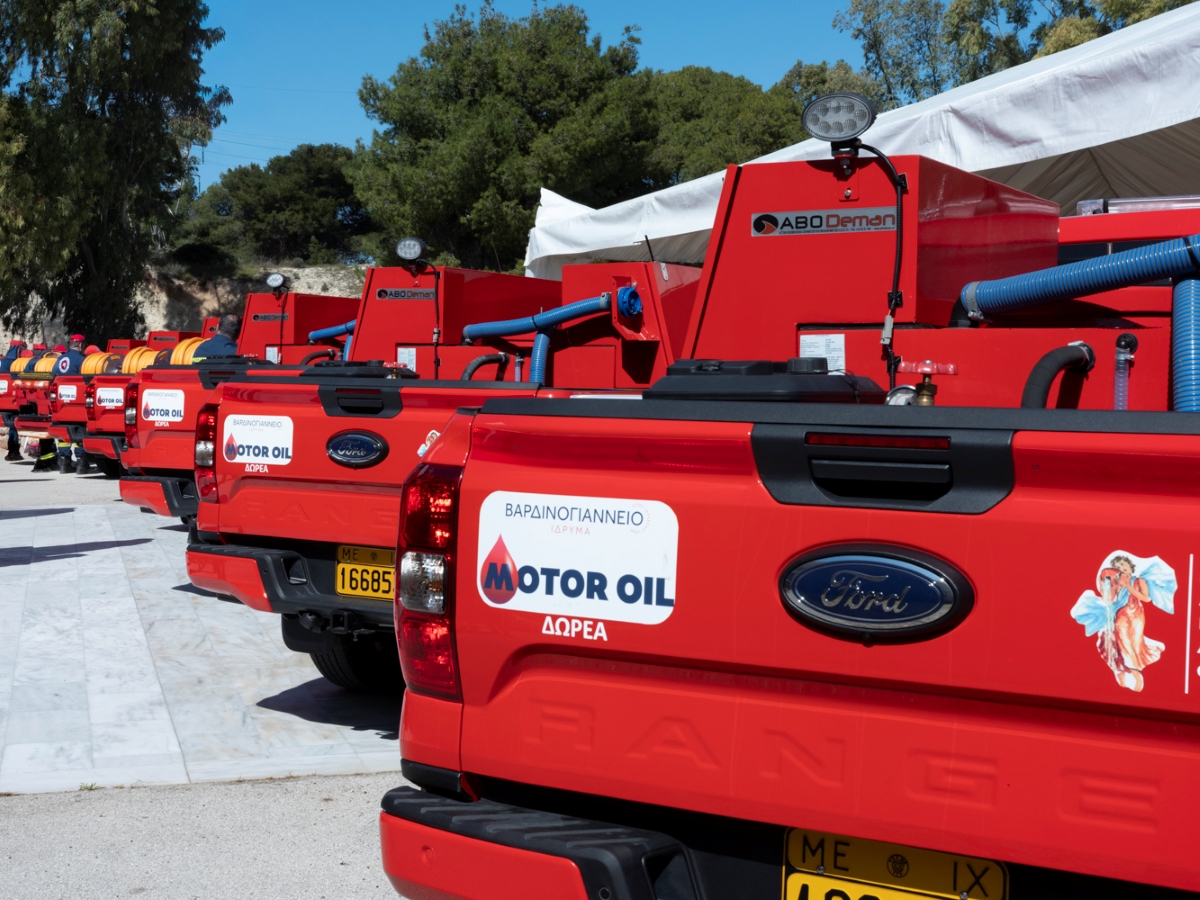 Δωρεά πυροσβεστικών οχημάτων σε Δήμους από τον Βαρδινογιάννη