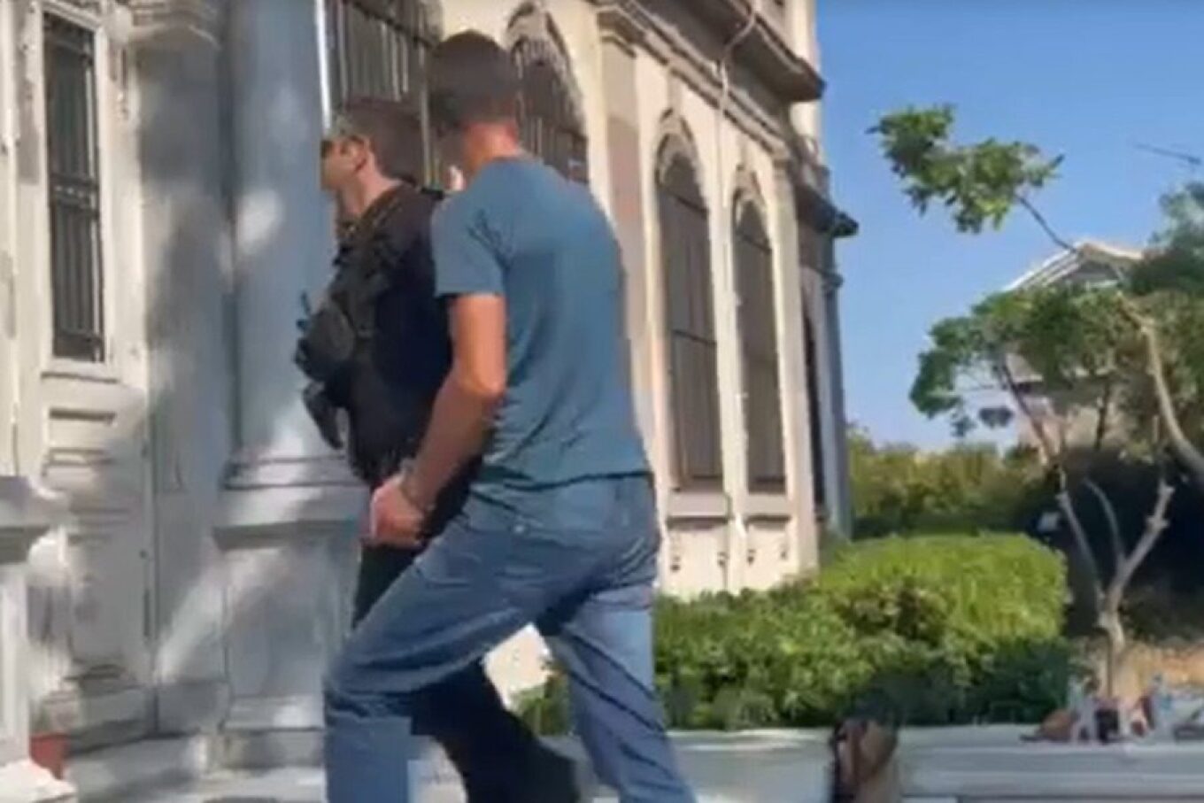  Προφυλακιστέος ο πυροσβέστης που χτύπησε τη σύζυγό του μπροστά στον 2χρονο γιο τους