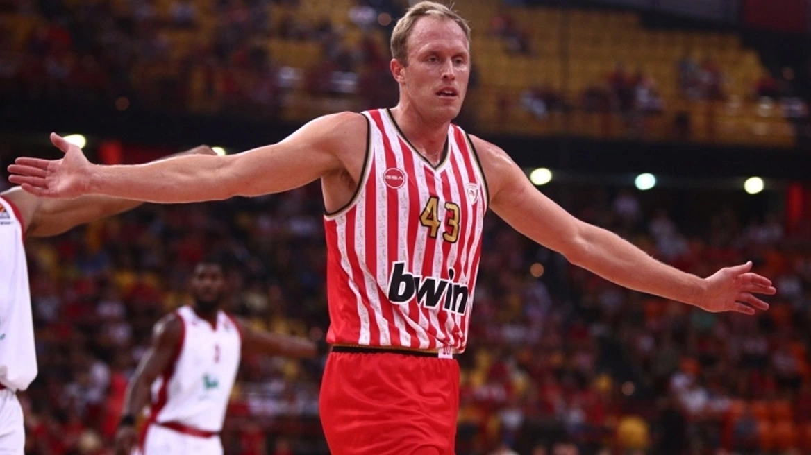 Ολυμπιακός - Αντίο στον Σίκμα: «Ήσουν ένας πραγματικός παίκτης ομάδας» 