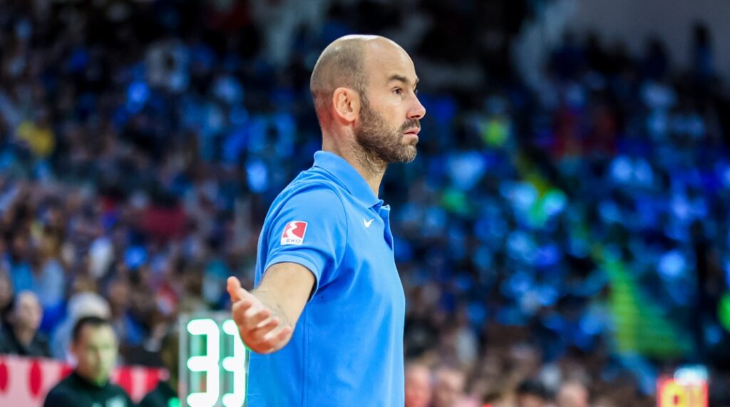 Εθνική: Συνεχίζει στον πάγκο της ο Σπανούλης