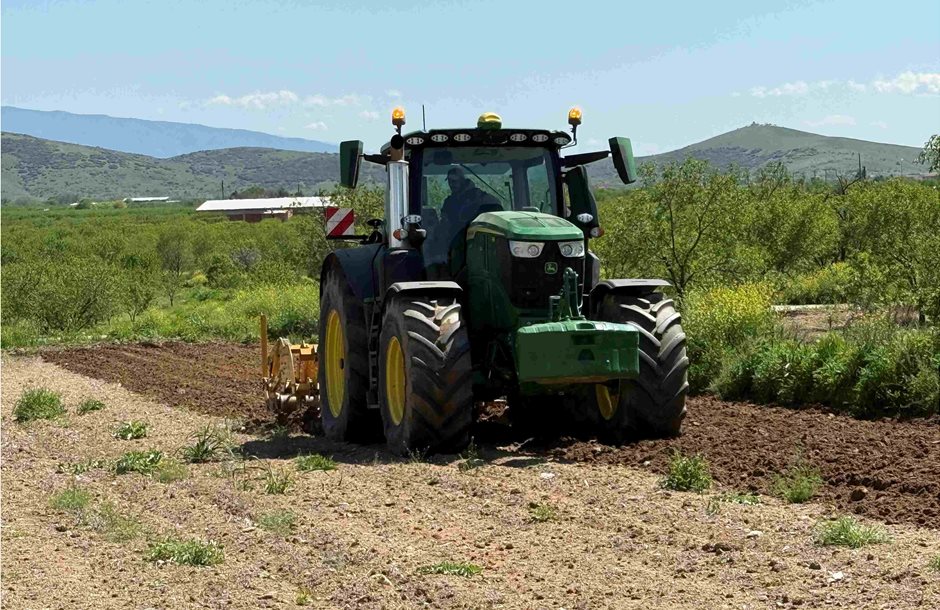 Άρνηση εργατών γης να αποδεχθούν το εργόσημο