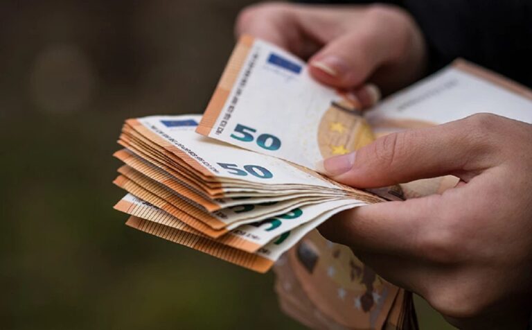 Έως 27 Νοεμβρίου αιτήσεις για τον Προσωπικό Βοηθό-Ενίσχυση από 416 έως 939 ευρώ