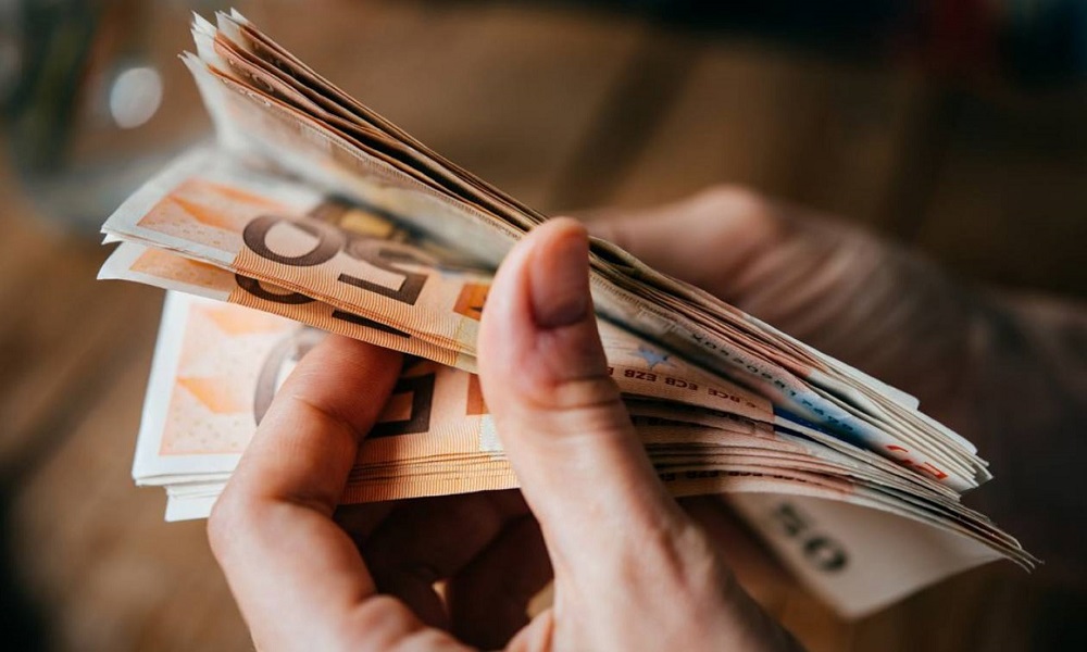 Προσωπικός Βοηθός: Έναρξη Αιτήσεων-Ποιοί δικαιούνται έως 1.939 ευρώ/μήνα