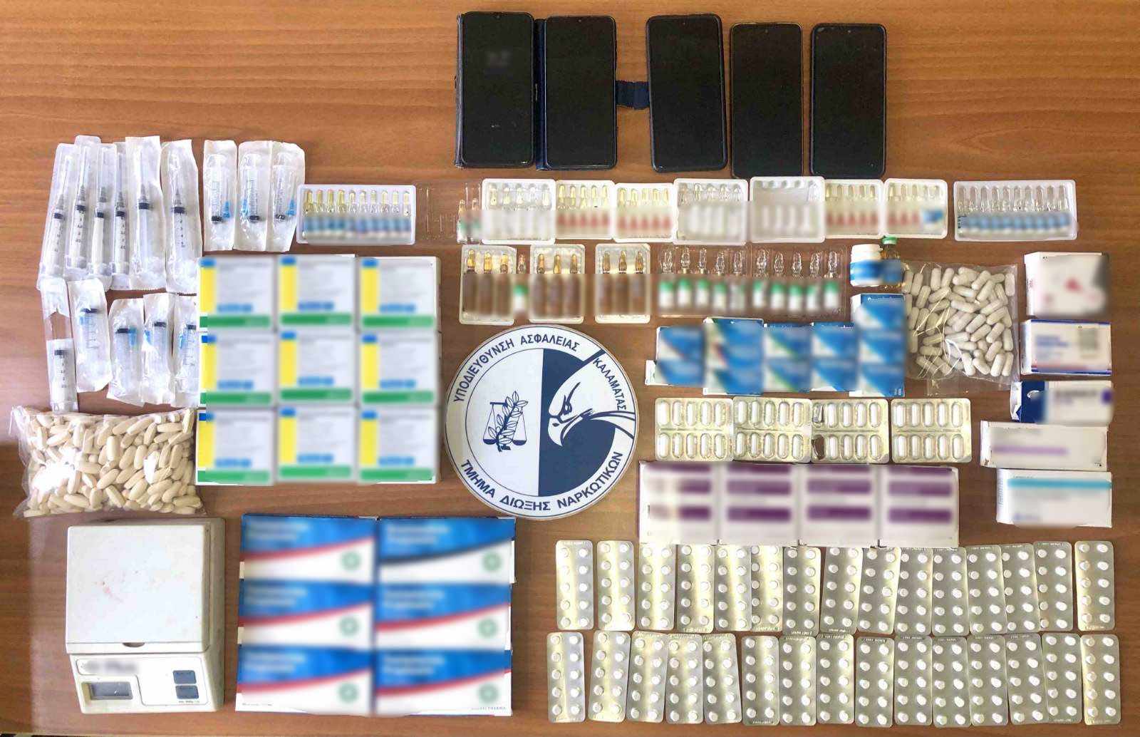 Συνελήφθησαν τρία άτομα για πάνω από -1.190- αναβολικά δισκία και -180- φιαλίδια αναβολικών ουσιών