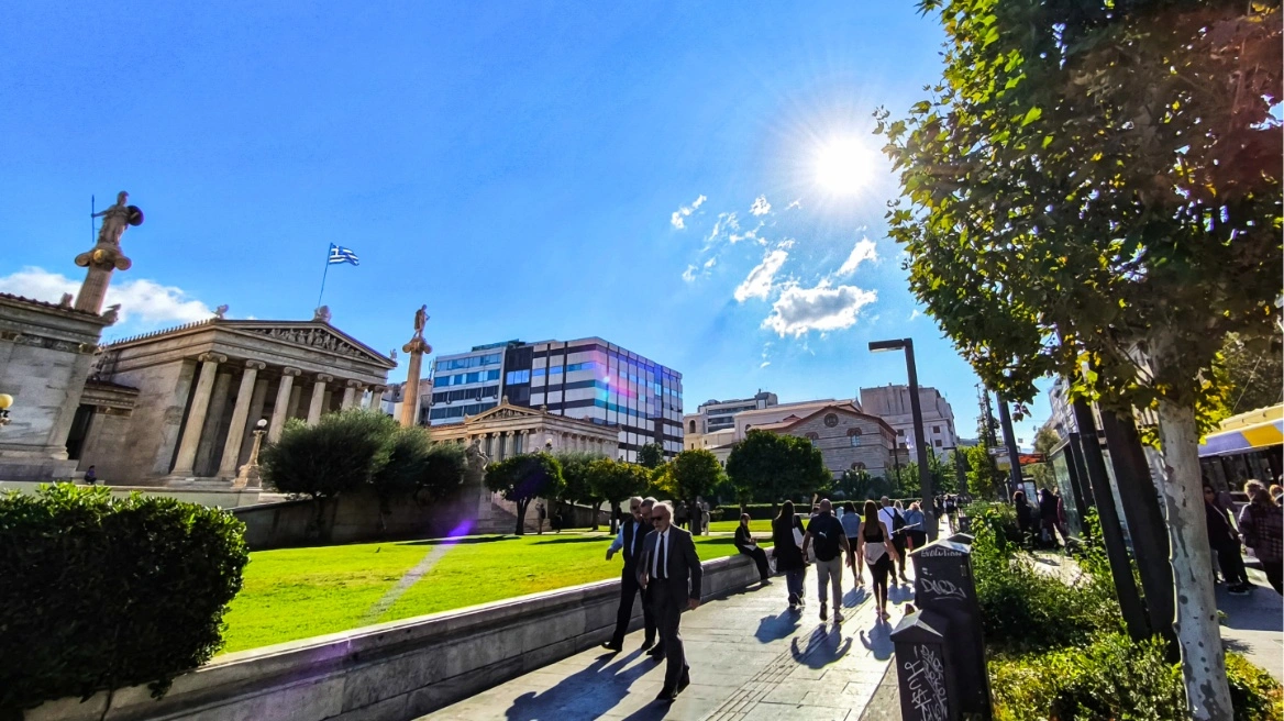 Καιρός: Σαββατοκύριακο με φθινοπωρινές θερμοκρασίες και χωρίς βροχές