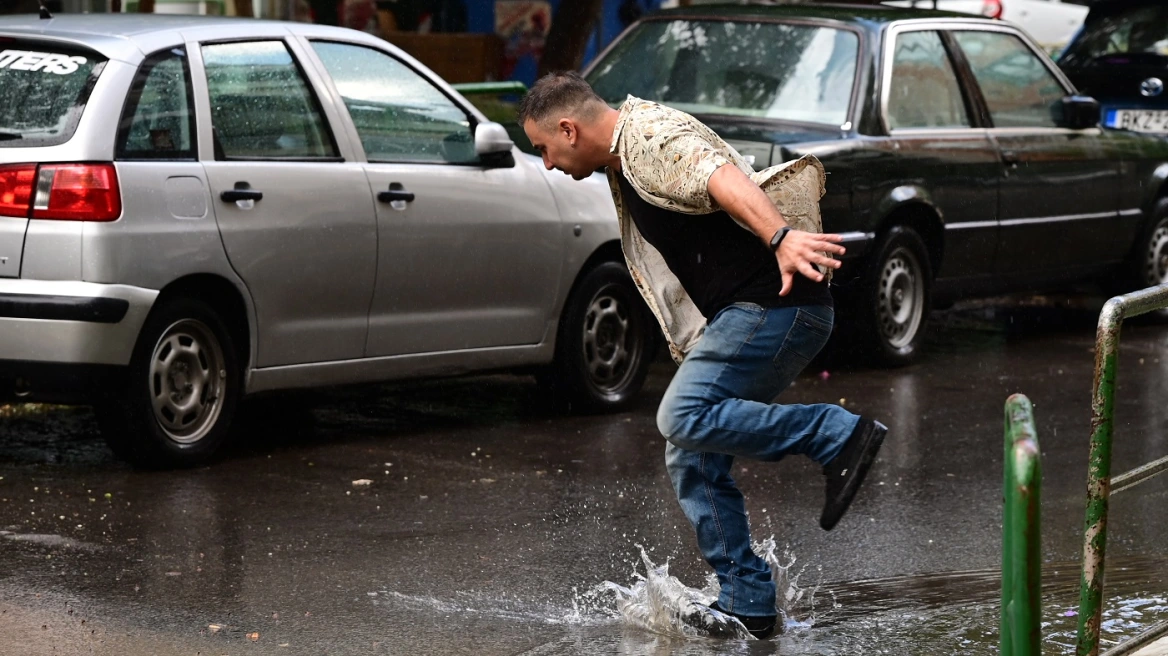 Καιρός: Αλλάζει το σκηνικό λόγω της κακοκαιρίας Cassandra: Πότε και πού θα χτυπήσουν οι καταιγίδες