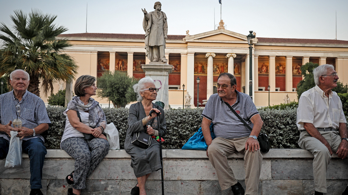 Αυξήσεις στις συντάξεις, μειώσεις φόρων: Τα μέτρα στήριξης των εισοδημάτων