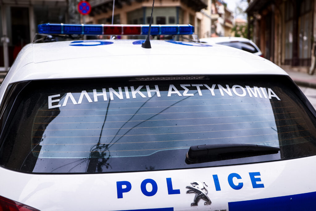 Πάτρα: Άνδρας κυνηγούσε άτομο με τσεκούρι