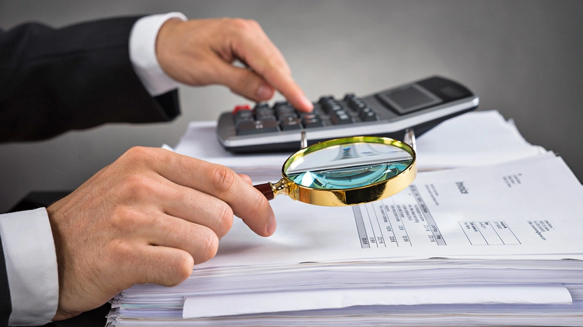 Έτοιμο το ρομποτάκι της εφορίας που σαρώνει κινήσεις τραπεζικών λογαριασμών - Σπάει το άβατο των θυρίδων