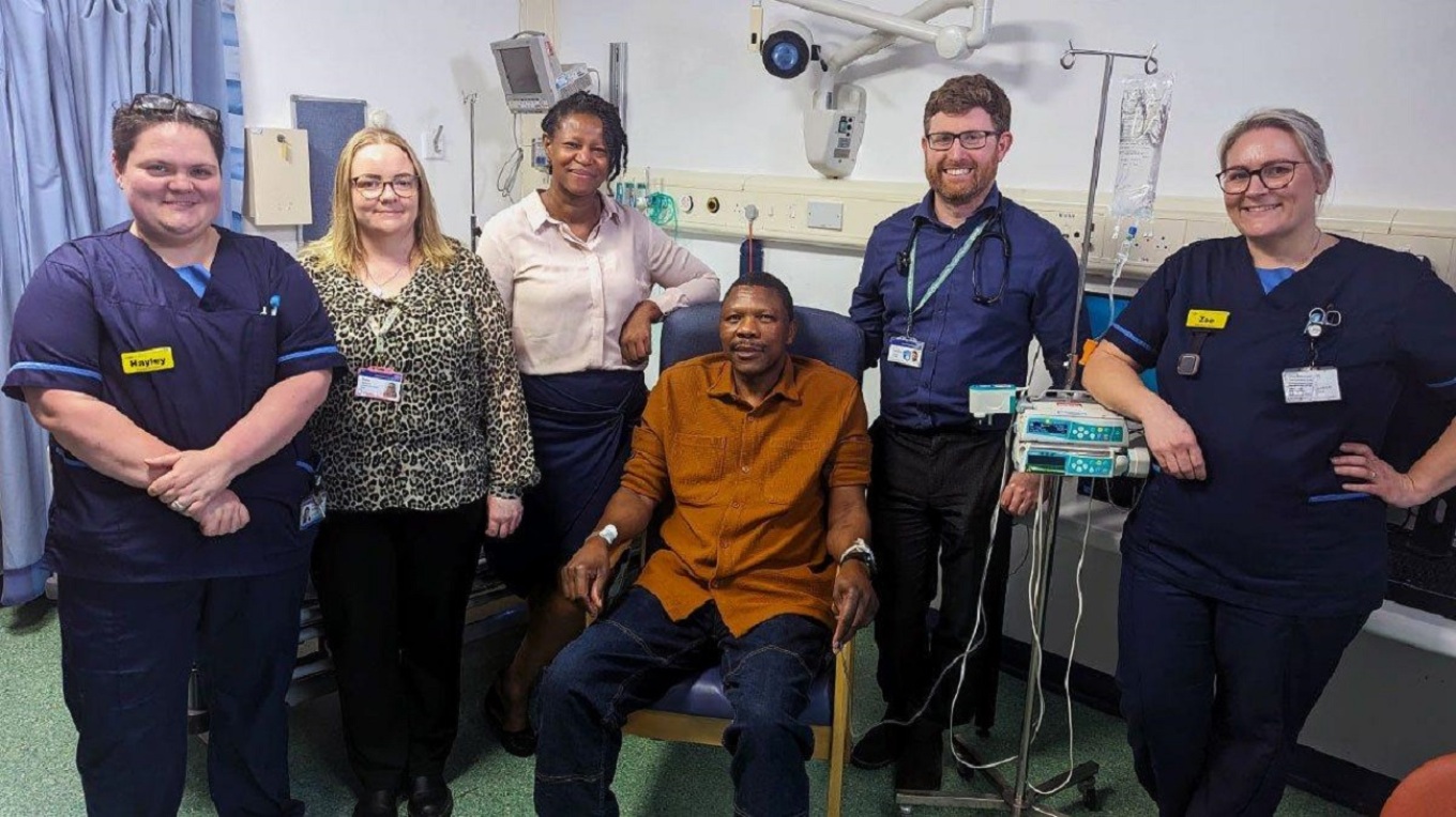 Eξατομικευμένα εμβόλια κατά του καρκίνου: Ξεκινούν δοκιμές σε χιλιάδες ασθενείς στη Βρετανία