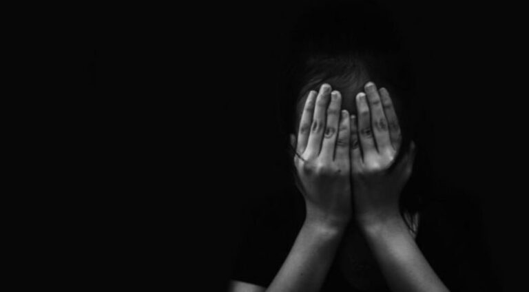 Λάρισα: «Με βίαζε σε ξενοδοχείο του Βόλου από τα 12 μου χρόνια»