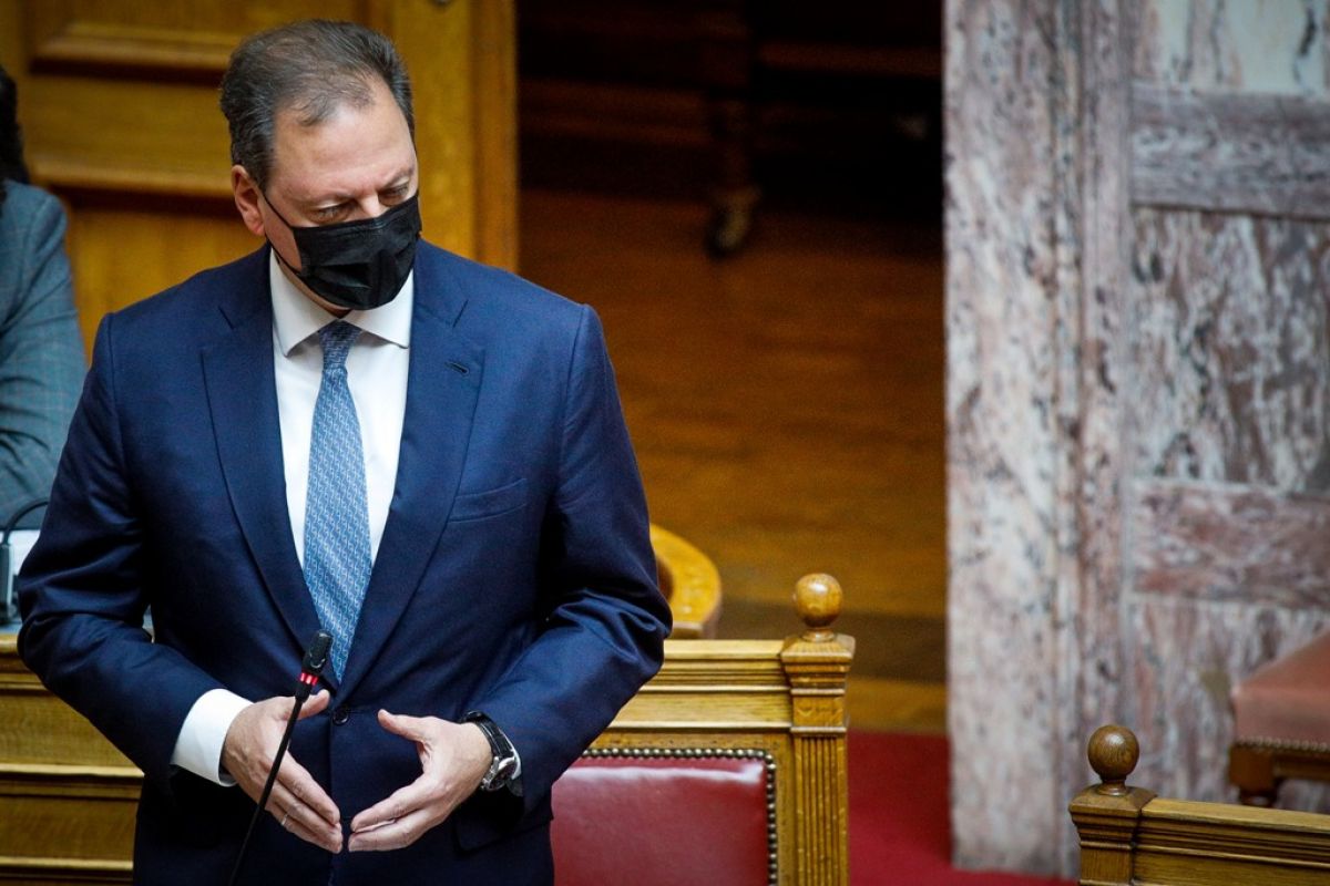 Λιβανός: «Δεν θα επιτρέψω σε ιδιωτικά συμφέροντα να θέσουν σε κίνδυνο τα συμφέροντα των αγροτών»