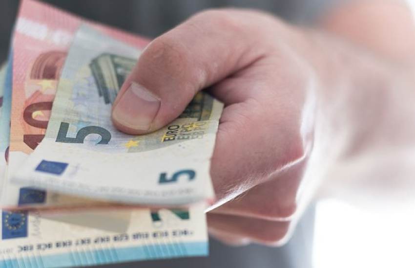 Φάνηκαν τα χρήματα για αποζημιώσεις φυτικής αλλά είναι ... κουρεμένα