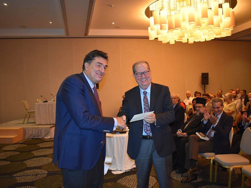 Στον δημοσιογράφο Αλέξη Παπαχελά απονεμήθηκε σήμερα Παρασκευή 7 Οκτωβρίου το βραβείο Φωτέα