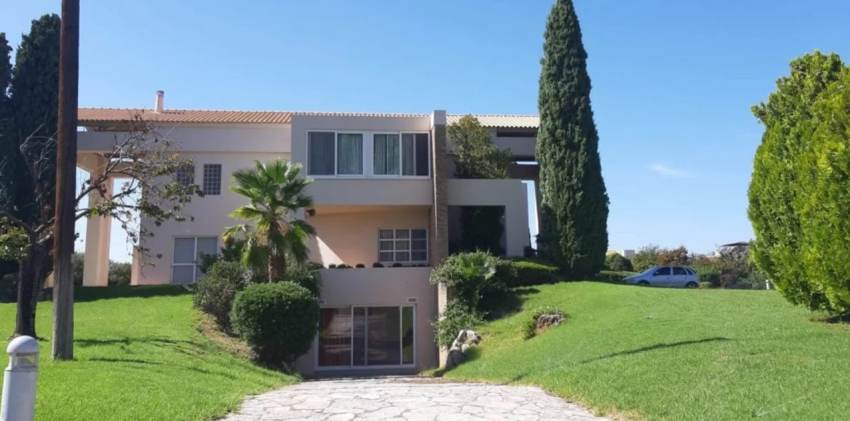 Επερώτηση στο Περιφερειακό Συμβούλιο για τη δομή «Κιβωτού του Κόσμου» Καλαμάτας