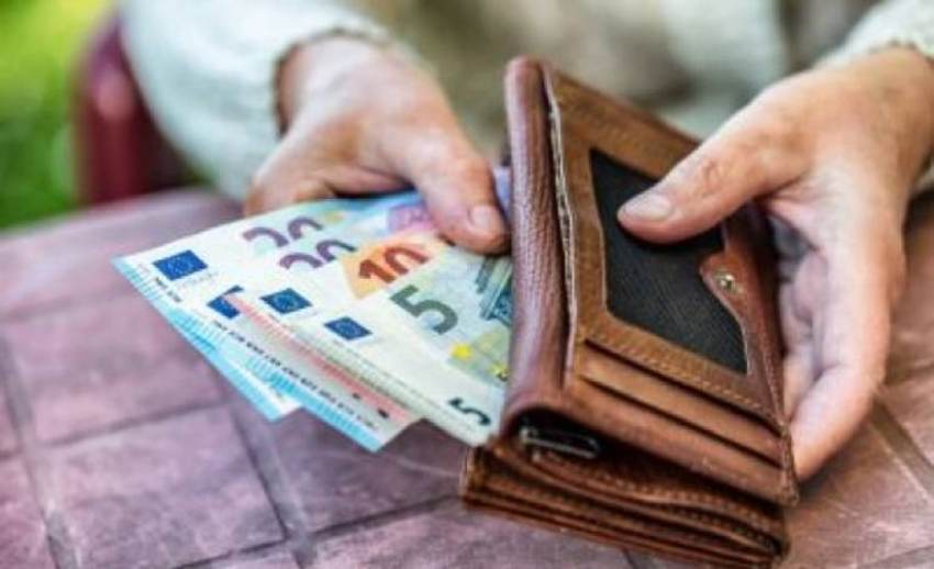 Συνταξιούχοι: Αντίστροφη μέτρηση για τη δήλωση των αναδρομικών