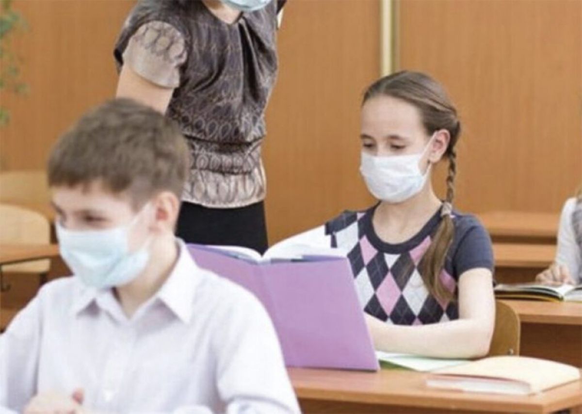 Διάθεση self-test για τους μαθητές από τα φαρμακεία
